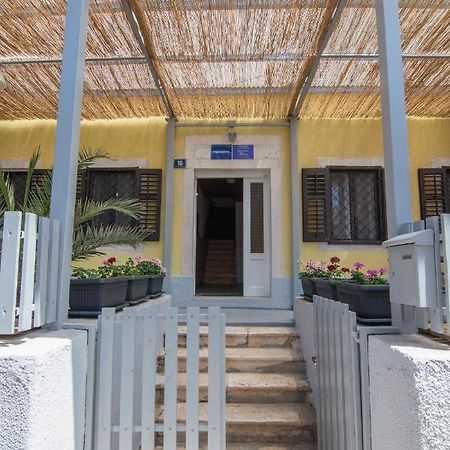 Hostel Flora Mali Lošinj Eksteriør billede