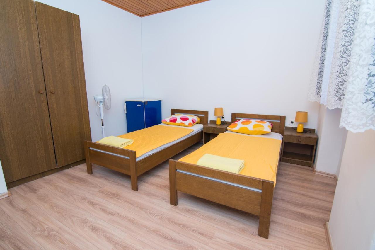 Hostel Flora Mali Lošinj Eksteriør billede