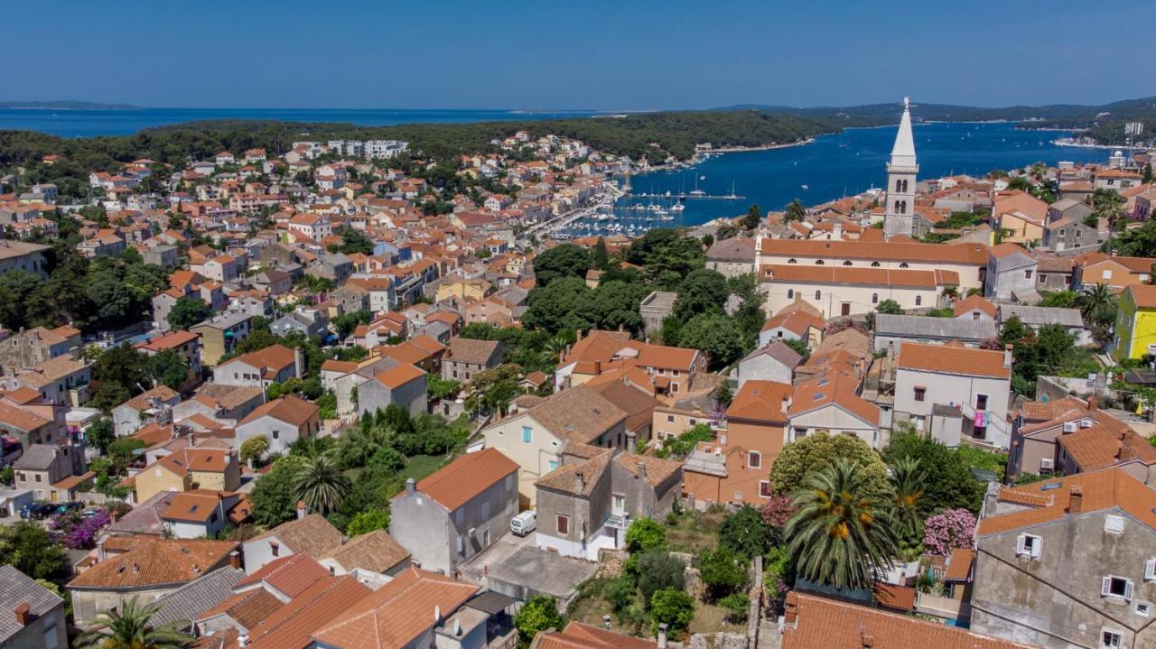 Hostel Flora Mali Lošinj Eksteriør billede