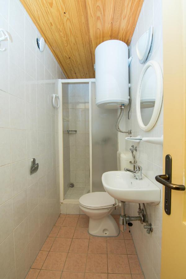 Hostel Flora Mali Lošinj Eksteriør billede