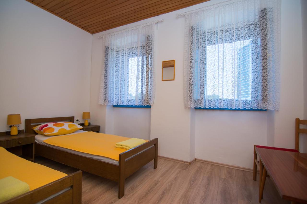 Hostel Flora Mali Lošinj Værelse billede