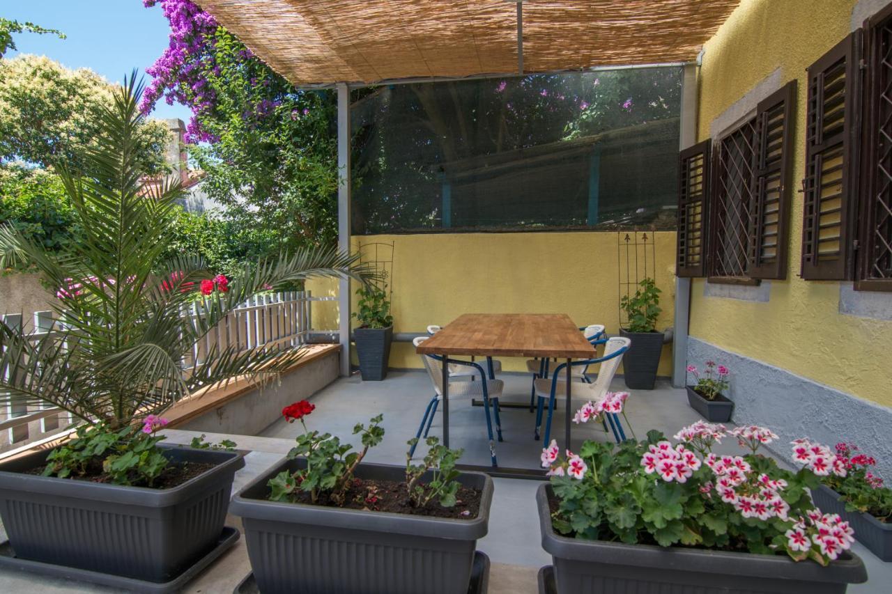 Hostel Flora Mali Lošinj Eksteriør billede